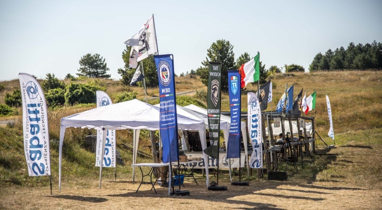 L'area tiro dedicata al workshop con prova delle carabine Sabatti