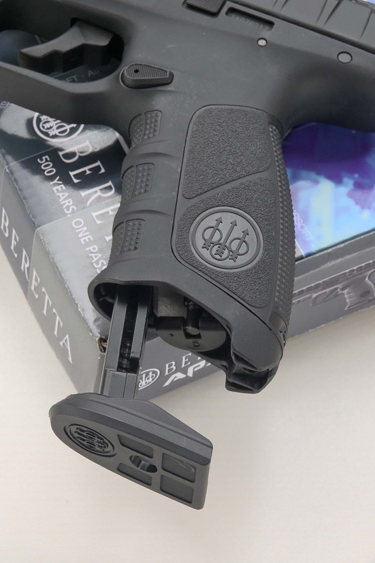 The magazine release catch on the Beretta APX replica is located only on the left side