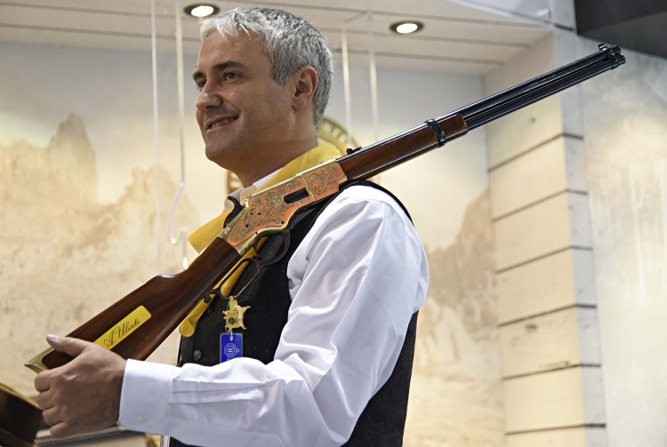 The Uberti 1866 commemorative edition comes in just 350 pieces, with a 20 inches round barrel