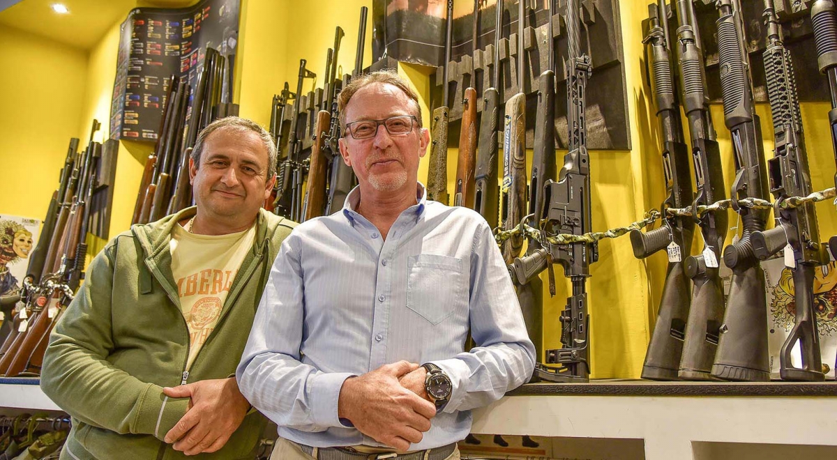 Ennio e Angelo, fondatori dell'armeria Shooter Store di Roma, 10 anni fa