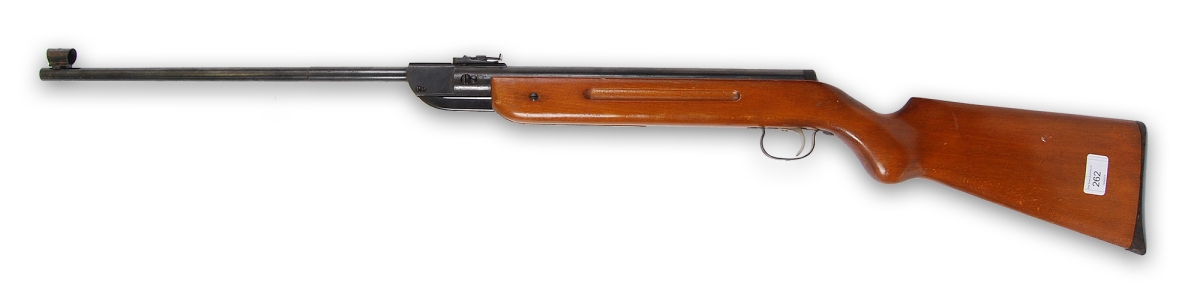 Carabina ad aria compressa Diana 35 calibro 4.5mm: negli anni settanta era popolarissima in Italia