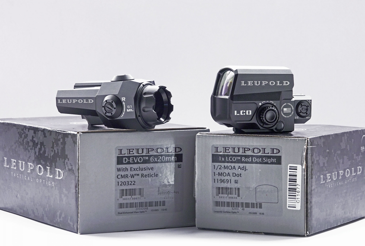 Da sinistra: l'ottica Leupold D-EVO e il punto rosso Leupold LCO, con le loro scatole