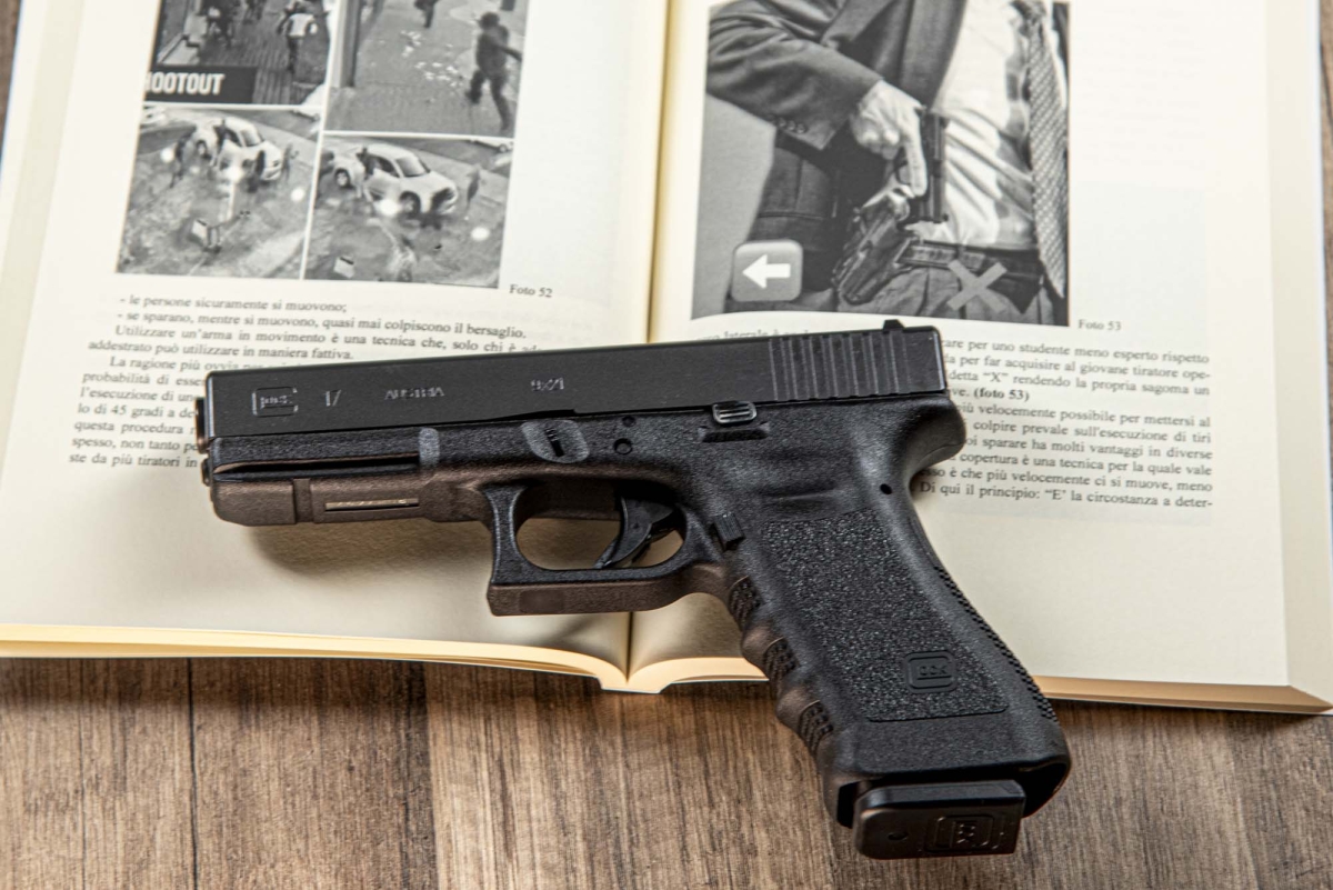 Libri: Riflessioni sull'uso della pistola in ambito tattico e difensivo Libri: Riflessioni sull'uso della pistola in ambito tattico e difensivo
