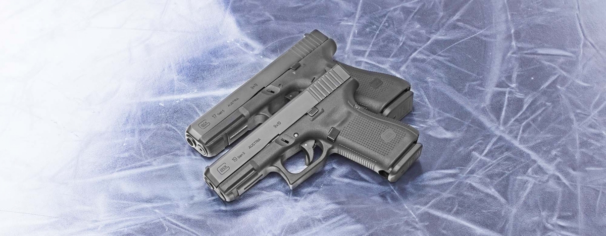 Il carrello delle pistole Glock Gen5 è alleggerito frontalmente per facilitare l'inserimento in fondina