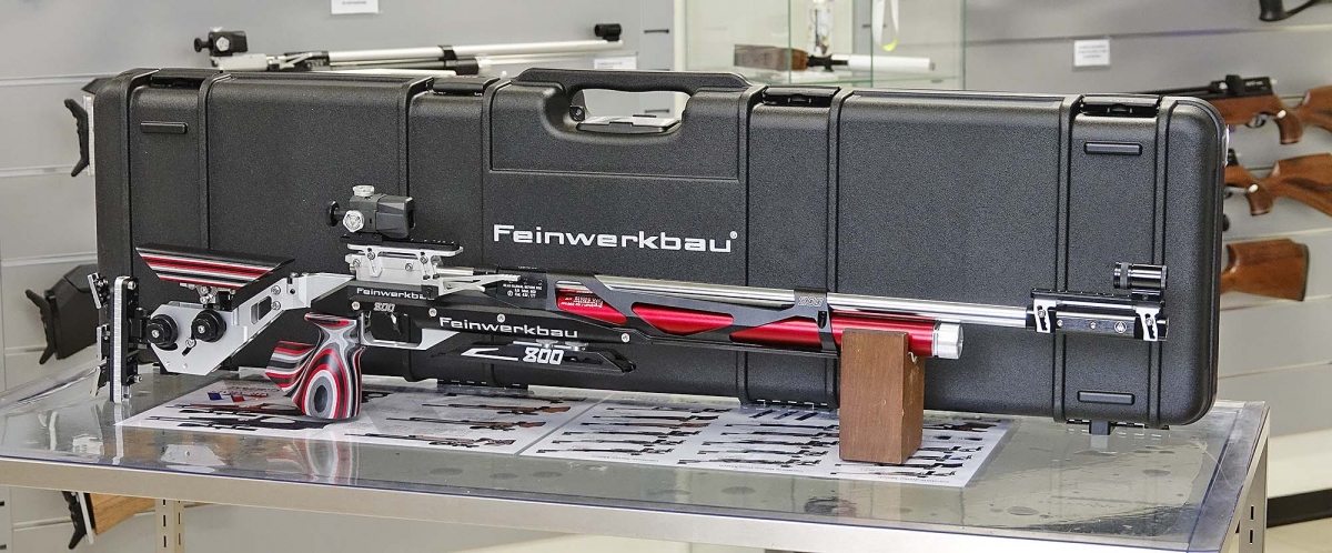 La carabina Feinwerkbau 800 X con la sua valigetta dedicata