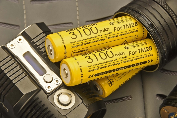 Quattro batterie in dotazione per la TM28