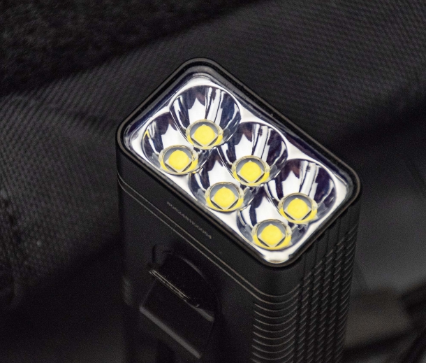 6 CREE XPH35 HD leds, in 2 rows
