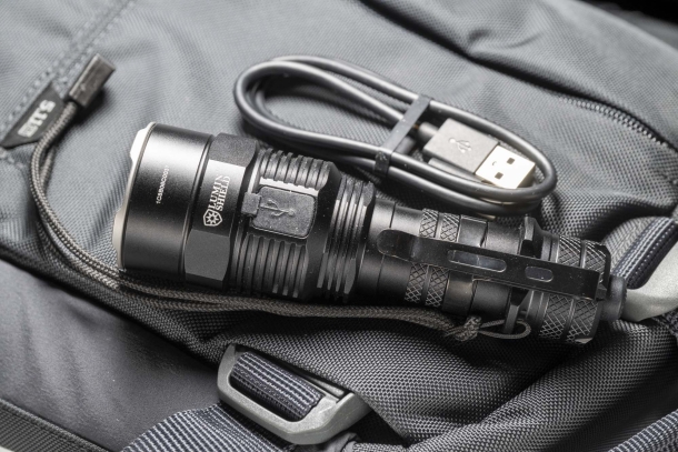 Nitecore TM9K Pro flashlight