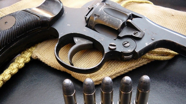 Bando radicale delle armi per il Canada?
