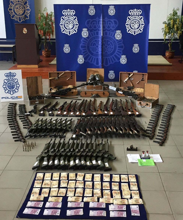 Some of the deactivated firearms seized by CNP to Cantabrico Militaria