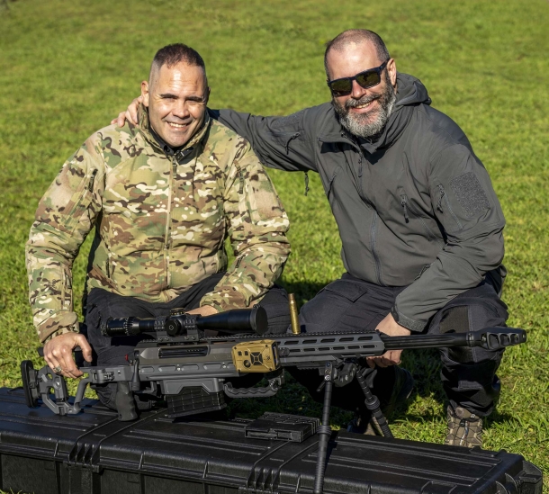 Corso di Balistica Applicata e Tiro di Precisione Fabiano Visintini, titolare di Armeria Red Point, insieme a Giuseppe Valtorta, CEO di Victrix Armaments