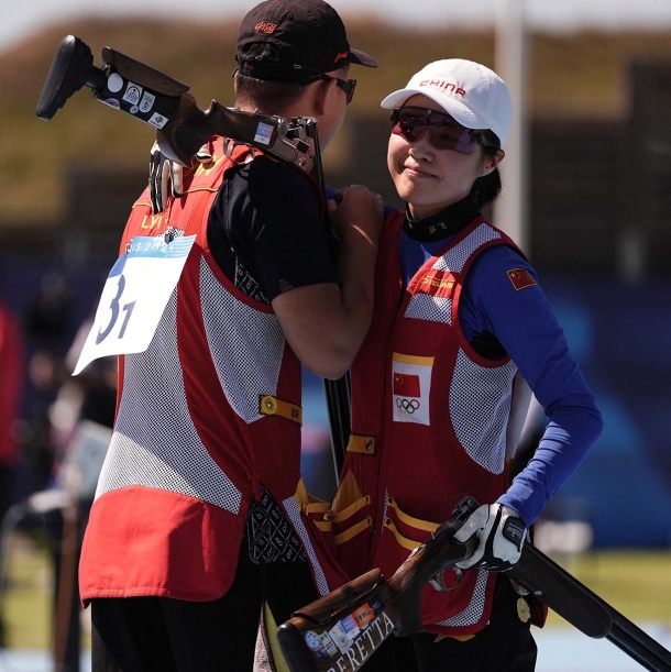 Jiang Yiting and Lyu Jianlin (PRC), bronze medal in Mixed Team Skeet