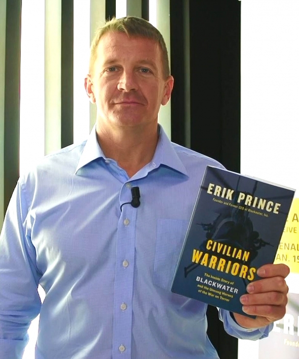 Erik Prince, proprietario del marchio Blackwater e autore del libro "Civilian Warriors" dedicato alla storia dell'agenzia Blackwater