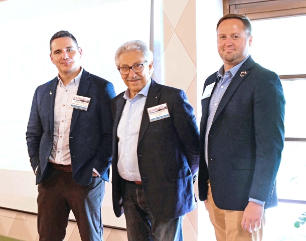 Il Presidente del Consorzio Armaioli Italia, Pierangelo Pedersoli (al centro), insieme a Chance Price e Brandon Marshall, delegati  del Wyoming Business Council