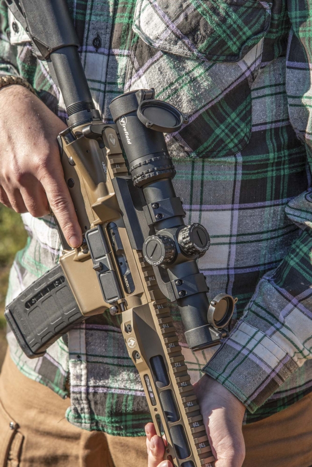 FireField Rapidstrike 1-6x24 riflescope The Firefield RapidStrike 1-6×24 riflescope comes with all what you need