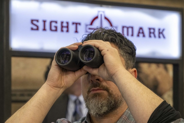 Sightmark Solitude 10x42 XD LRF laser rangefinding binoculars Sightmark Solitude 10x42 XD LRF laser rangefinding binoculars