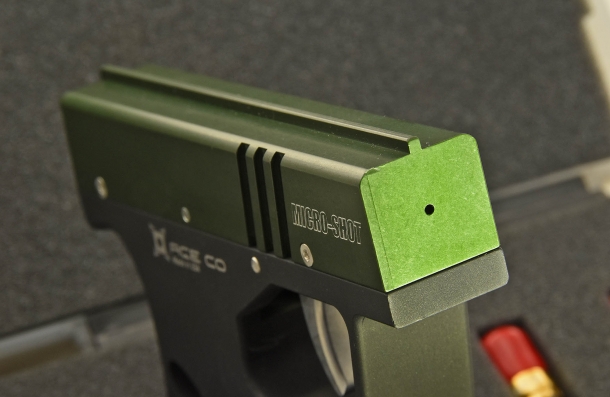 L'ugello della pistola a spray antiaggressione Micro-Shot della AceCo