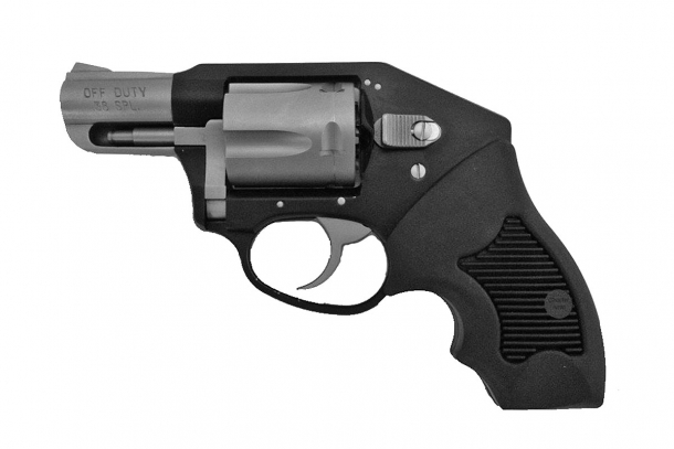 Charter Arms Off Duty Black in calibro .38 Special