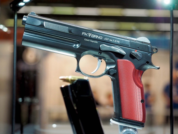 The FK Brno SS "Short Slide" pistol: an exclusive object for exclusive pockets