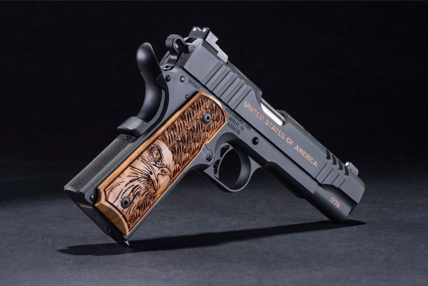Auto-Ordnance 1911 USA 250th Anniversary, la pistola dell'anniversario
