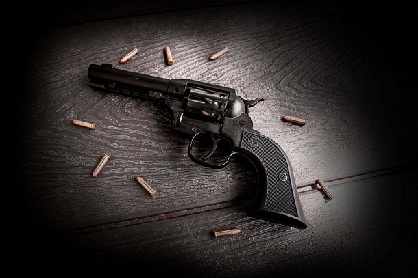 Diamondback Firearms Sidekick, un revolver calibro .22 dal gusto classico