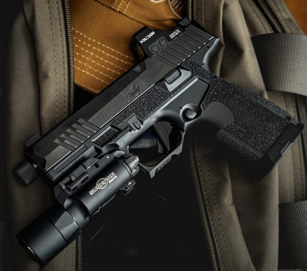 Kimber R7 Carbon Compact, a new personal defense pistol