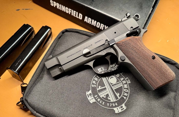 Springfield Armory SA-35 4": la Browning High Power si fa compatta