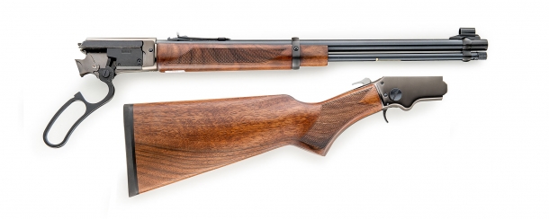 The LA322 Deluxe rifle, disassembled