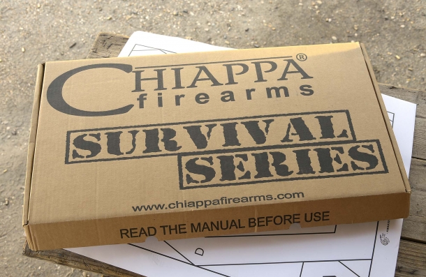 La confezione della carabina Chiappa Firearms M6: la scritta esplicita bene la destinazione d'uso principale dell'arma
