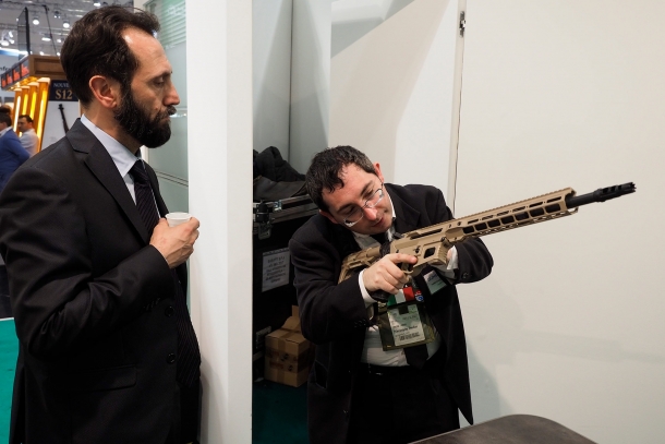 Pierangelo Tendas – senior editor for GUNSweek.com – inspects the BCM-15 prototype with Gianmattia Molina, the owner of BCM Europearms
