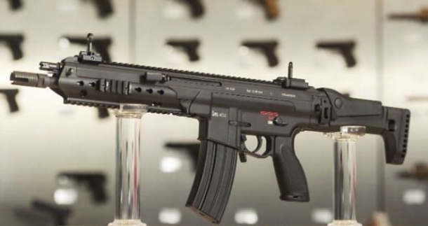 One of the first available pictures of the Heckler & Koch HK433 assault rifle