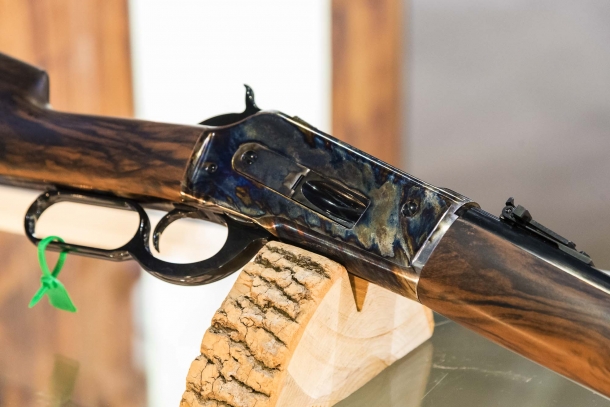 Carabina Pedersoli 1886 calibro .45/70 Government e pistola Howdah a pietra focaia calibro 20