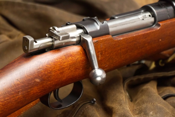 3 positions safety engaged: the rifle can't shoot and the bolt is locked.