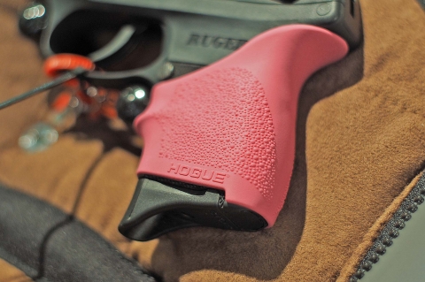 Hogue HandALL Universal Grip Sleeves, per le pistole più compatte