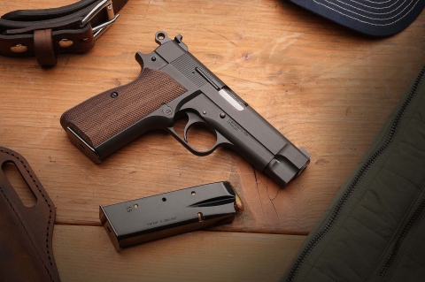 Springfield Armory SA-35 4": la Browning High Power si fa compatta