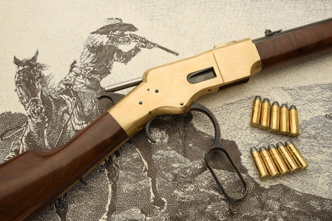 Il nuovo Uberti Winchester 1866 “Yellowboy”, il fucile che conquistò il West americano