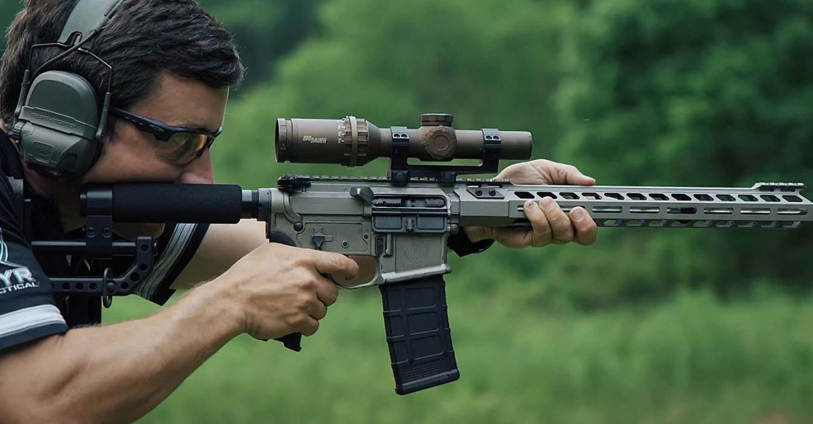 SIG Sauer M400-DH3 3-Gun Competition Rifle | GUNSweek.com