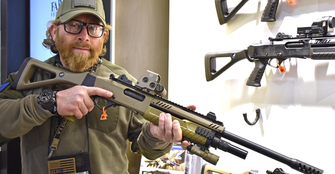 At SHOT Show 2018, the presentation of the FABARM STF/12 shotguns has been performed by Instructor Zero