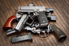 Guida per principianti: come acquistare una pistola usata